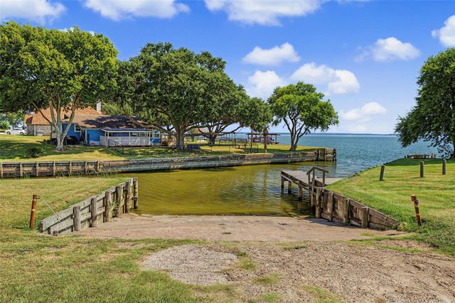 20 Coolcrest Drive, Point Blank, TX 77364