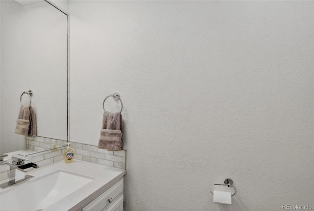 5452 S Zeno Street, Centennial, CO 80015