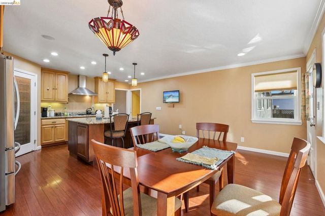 85 Edgemont Way, Oakland, CA 94605