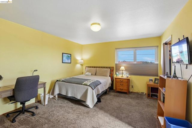 85 Edgemont Way, Oakland, CA 94605