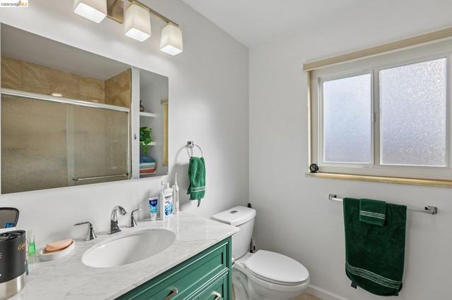 85 Edgemont Way, Oakland, CA 94605