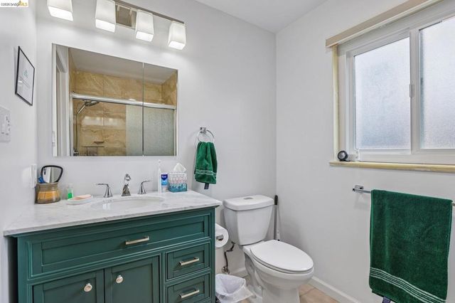 85 Edgemont Way, Oakland, CA 94605