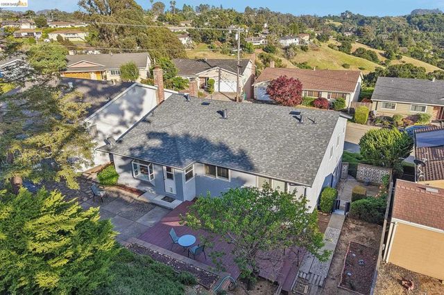 85 Edgemont Way, Oakland, CA 94605