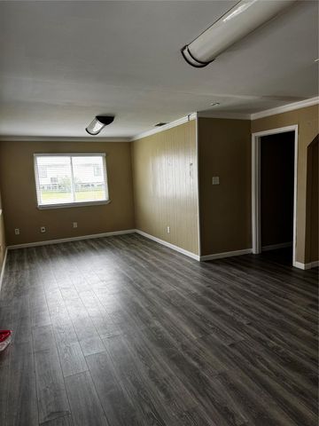 4515 7th Street, Bacliff, TX 77518