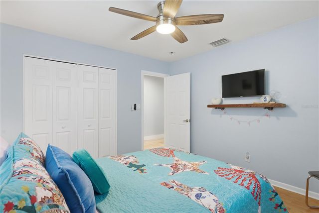 8288 137TH LANE, Seminole, FL 33776