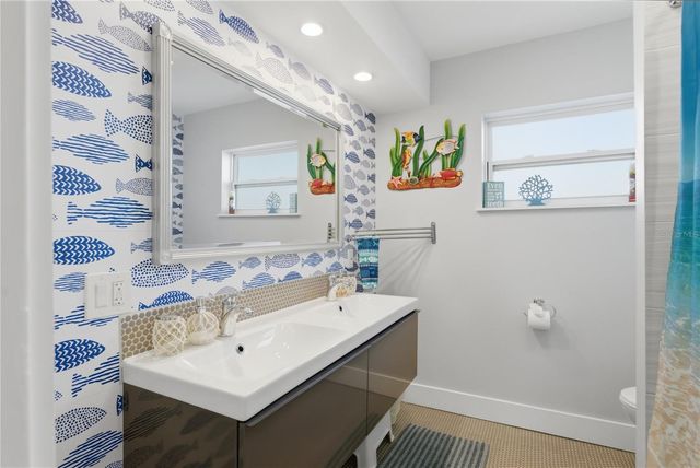 8288 137TH LANE, Seminole, FL 33776