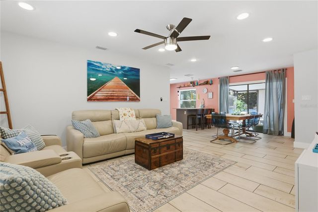 8288 137TH LANE, Seminole, FL 33776