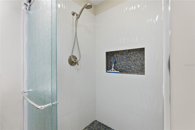 8288 137TH LANE, Seminole, FL 33776