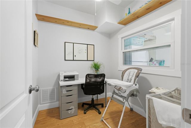 8288 137TH LANE, Seminole, FL 33776