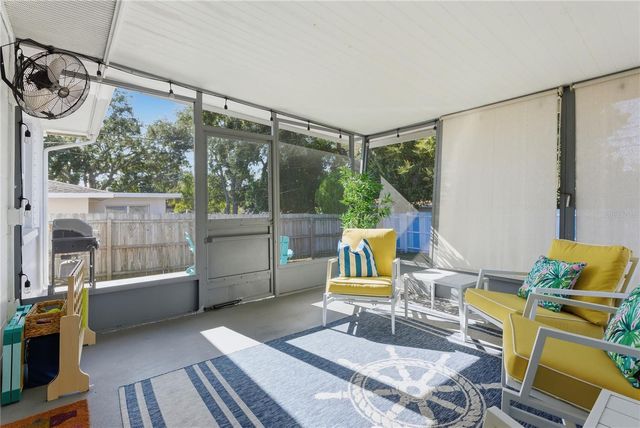 8288 137TH LANE, Seminole, FL 33776