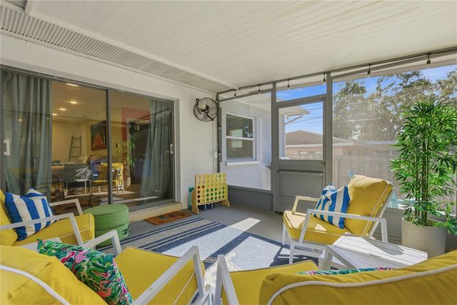 8288 137TH LANE, Seminole, FL 33776