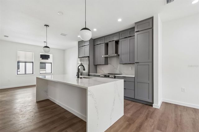 1218 E KAY STREET 14, Tampa, FL 33602