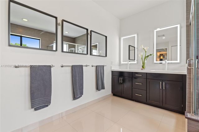 14550 SW 32nd st, Miami, FL 33175