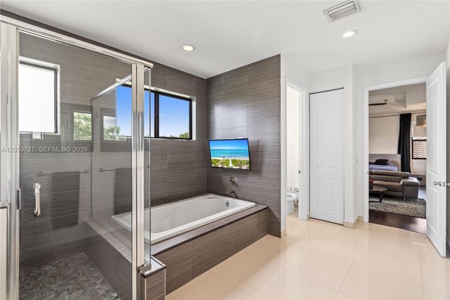 14550 SW 32nd st, Miami, FL 33175