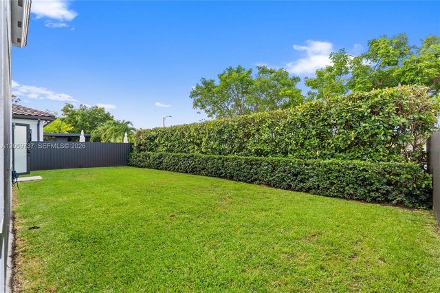 14550 SW 32nd st, Miami, FL 33175