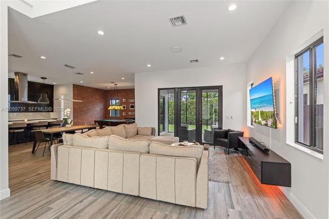14550 SW 32nd st, Miami, FL 33175