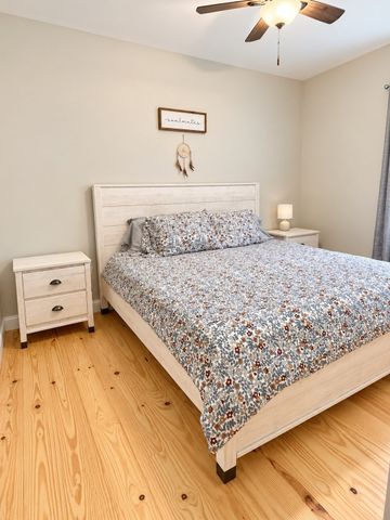 138 Market St, Amesbury, MA 01913