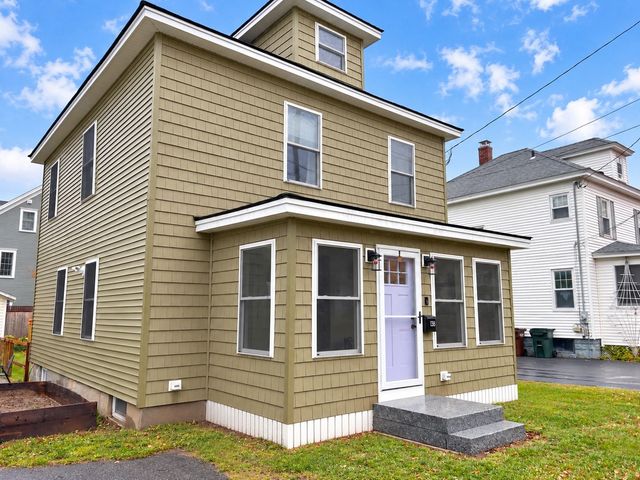 138 Market St, Amesbury, MA 01913