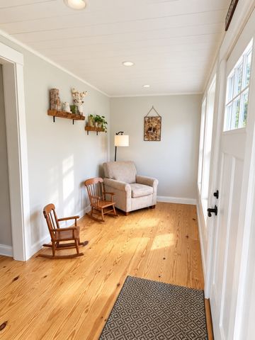 138 Market St, Amesbury, MA 01913