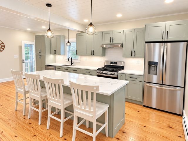 138 Market St, Amesbury, MA 01913