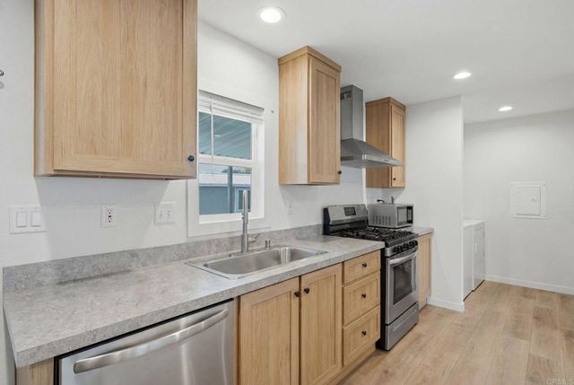 2700 E Valley Parkway 189, Escondido, CA 92027