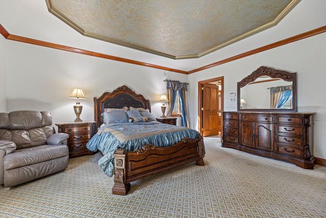 19475 Summerhill LANE, Brookfield, WI 53045