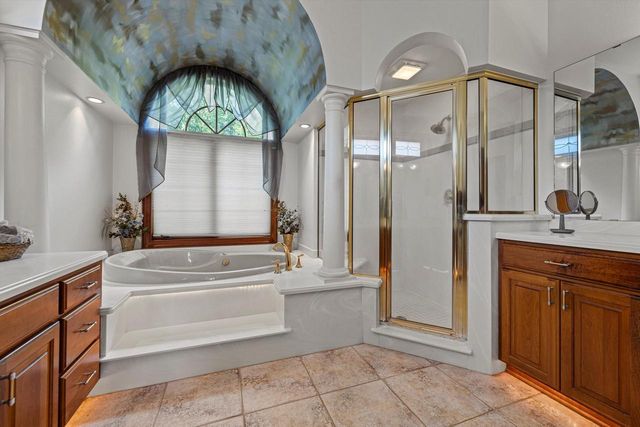 19475 Summerhill LANE, Brookfield, WI 53045