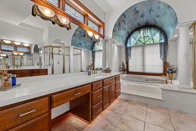 19475 Summerhill LANE, Brookfield, WI 53045