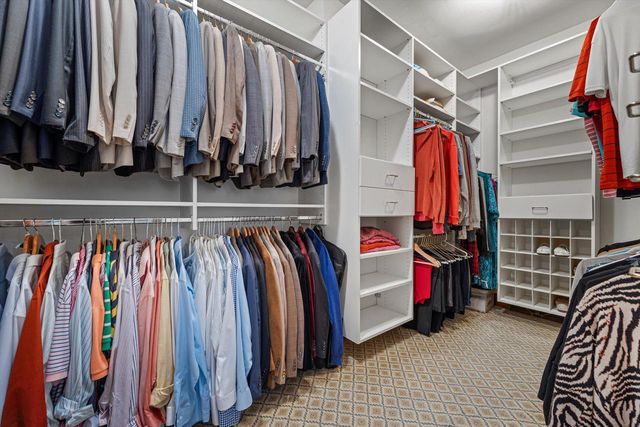 19475 Summerhill LANE, Brookfield, WI 53045