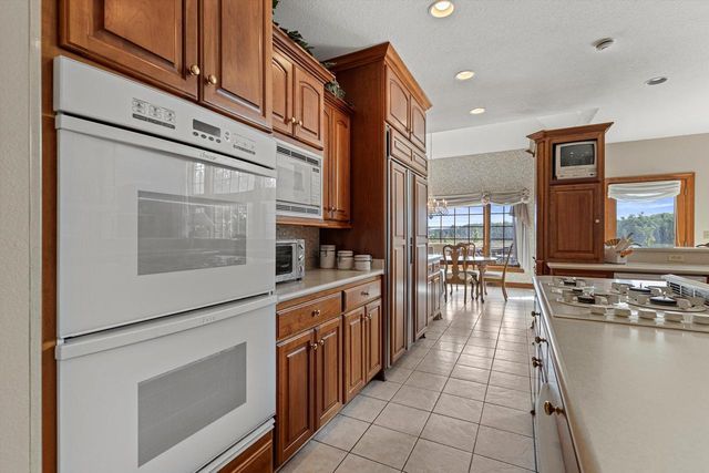 19475 Summerhill LANE, Brookfield, WI 53045