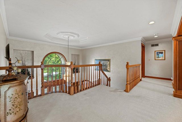 19475 Summerhill LANE, Brookfield, WI 53045