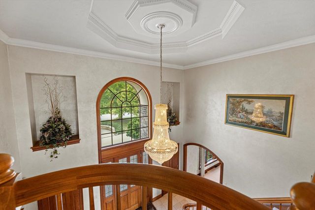 19475 Summerhill LANE, Brookfield, WI 53045