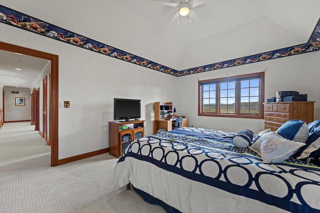 19475 Summerhill LANE, Brookfield, WI 53045