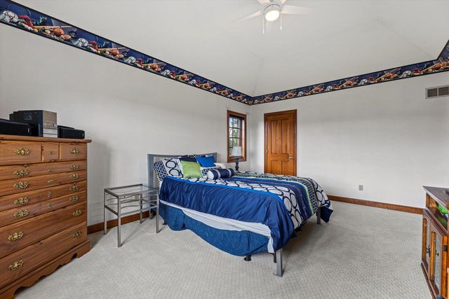 19475 Summerhill LANE, Brookfield, WI 53045