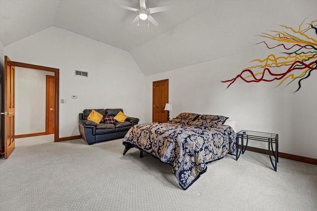 19475 Summerhill LANE, Brookfield, WI 53045