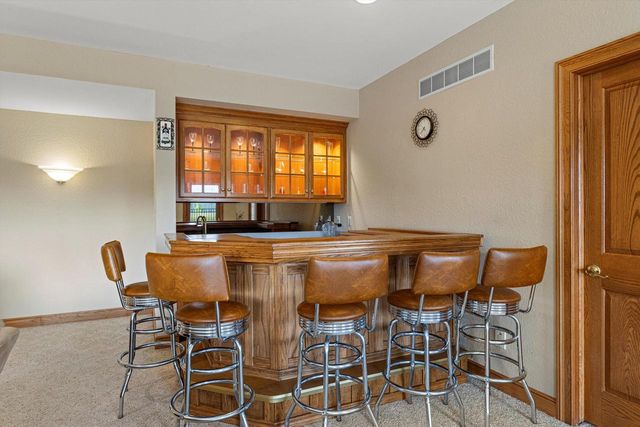 19475 Summerhill LANE, Brookfield, WI 53045