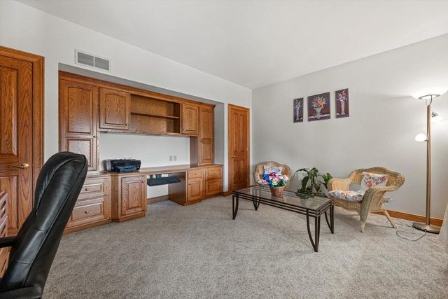 19475 Summerhill LANE, Brookfield, WI 53045