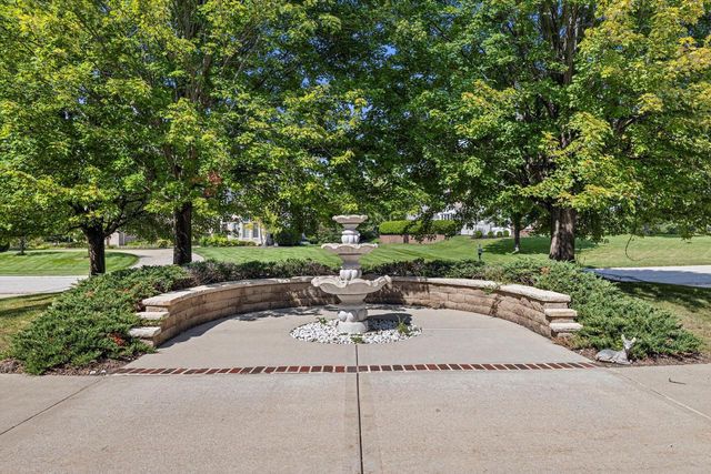 19475 Summerhill LANE, Brookfield, WI 53045