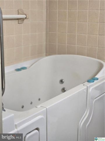 2923 ELM PL, Reading, PA 19609