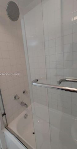 2935 NE 163rd Street 4Q, North Miami Beach, FL 33160