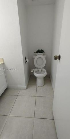 2935 NE 163rd Street 4Q, North Miami Beach, FL 33160