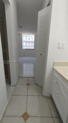 2935 NE 163rd Street 4Q, North Miami Beach, FL 33160