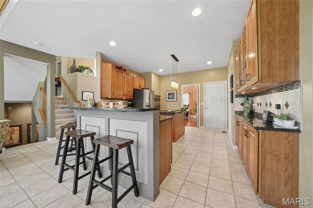 445 Shetland Valley Court, Chesterfield, MO 63005