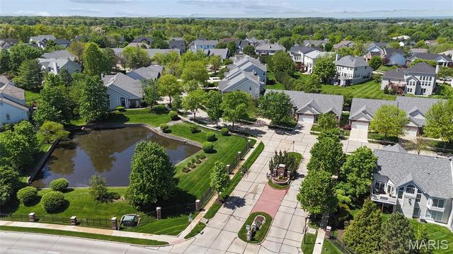 445 Shetland Valley Court, Chesterfield, MO 63005
