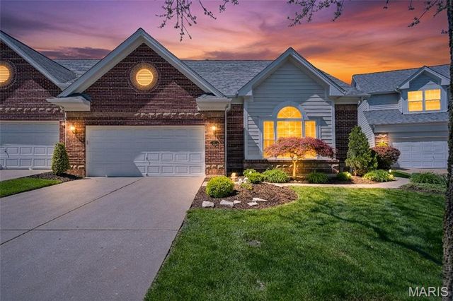 445 Shetland Valley Court, Chesterfield, MO 63005