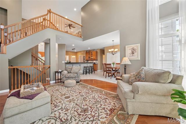 445 Shetland Valley Court, Chesterfield, MO 63005