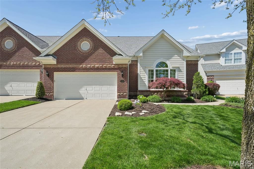 445 Shetland Valley Court, Chesterfield, MO 63005