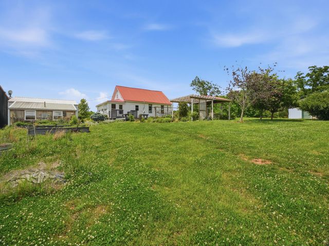 870 Rubrake Road, Fleming, OH 45729