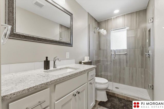 20236 Pinkney Street, Omaha, NE 68022