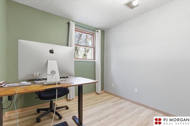 20236 Pinkney Street, Omaha, NE 68022